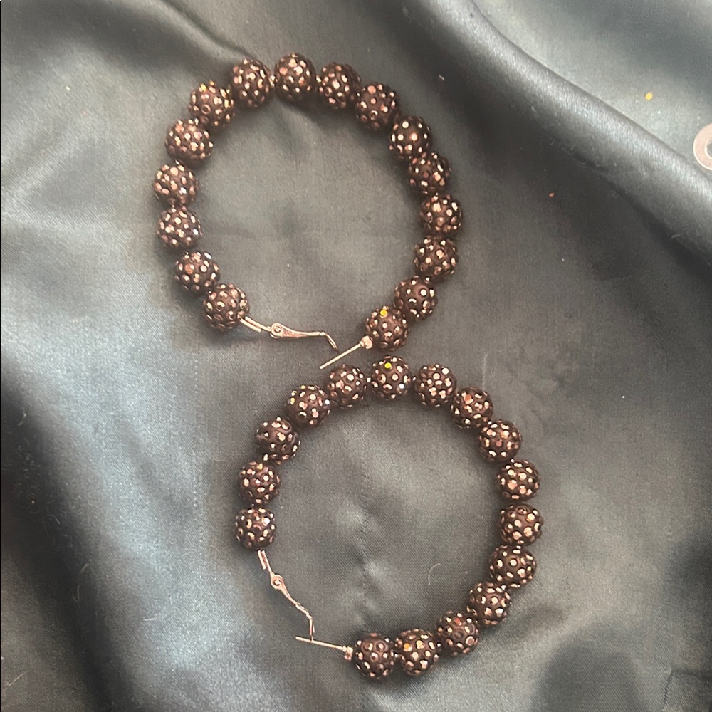 Beaded Hoop Earrings in black with Sparkle